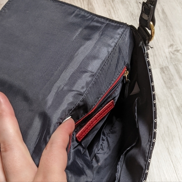 Beautiful Tommy Hilfiger Black and White Patent Faux Leather Foldover‎ Satchel - Picture 6 of 7